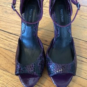 WHITE HOUSE BLACK MARKET HEELS - SIZE 7M